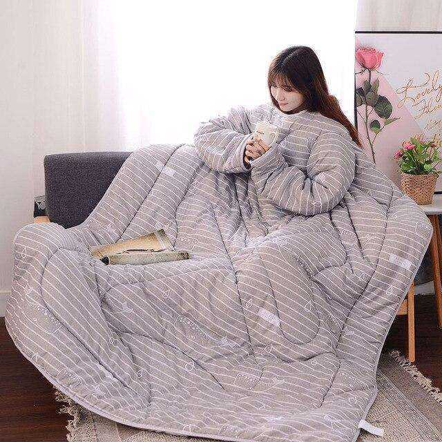 Winter Lazy Quilt With Sleeves