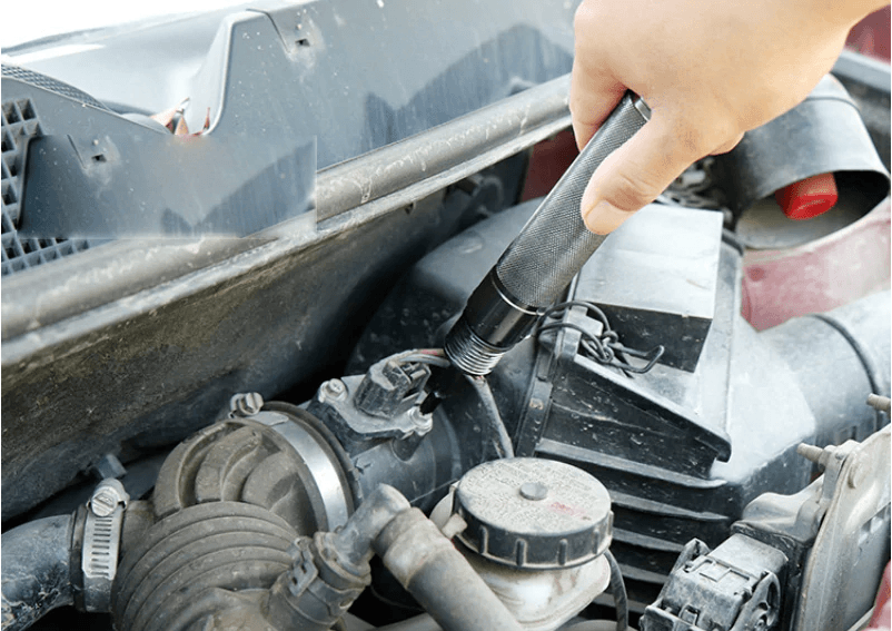 Outdoor multipurpose shovel