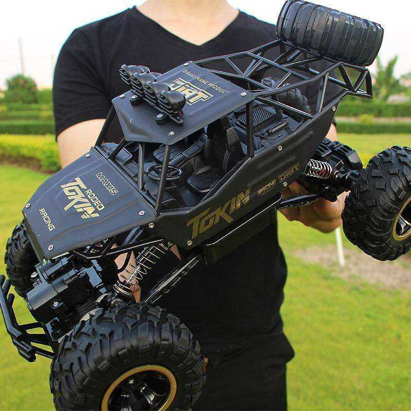 1:12 4WD Version 2.4G High Speed Trucks Radio Control RC Car Toys