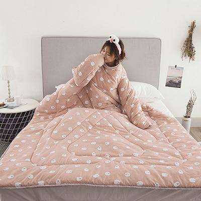 Image of Winter Lazy Quilt With Sleeves