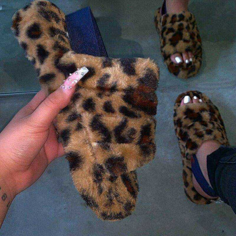 Image of New Women's Indoor Fur Slides Bottom Anti Slip Furry Slippers