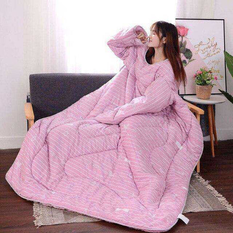 Image of Winter Lazy Quilt With Sleeves