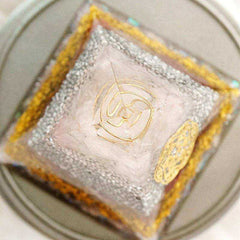 Magnetic Field Converter Orgonite Crystal Pyramid