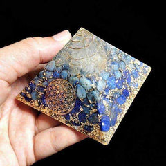 Blue Lapis Awakening Orgonite Crystal Pyramid Vishuddha Chakra Zadkiel (9CM)