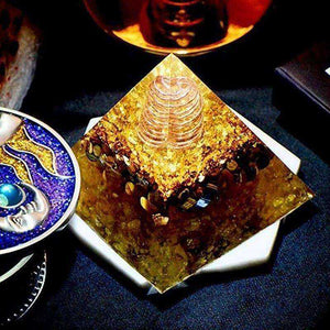 Reiki Healing Awakening Crystal Orgonite Pyramid (8.5cm)
