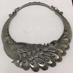 Retro Carved Peacock Collar